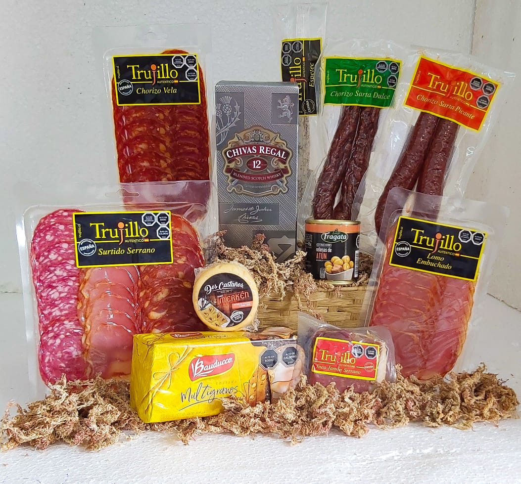 Surtido Serrano, Chorizo Sarta Picante, Chorizo Sarta Dulce, Chorizo Vela, Espetec, Lomo Embuchado, Taco Jamon Serrano, Aceituna