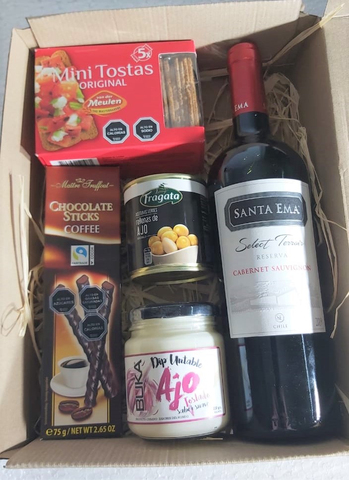 Caja con Vino, Tostadas, Salsa, Aceitunas, Palitos de Chocolate